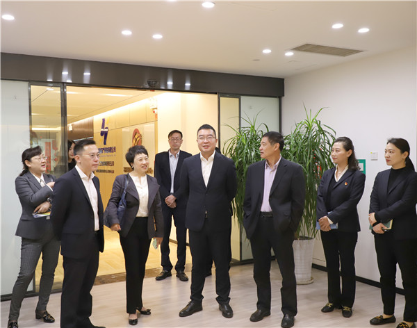 2023-5-11 西南聯(lián)交所、四川國(guó)興商務(wù)信息服務(wù)有限公司與貴州陽(yáng)光產(chǎn)權(quán)交易所開(kāi)展交流座談4.jpg