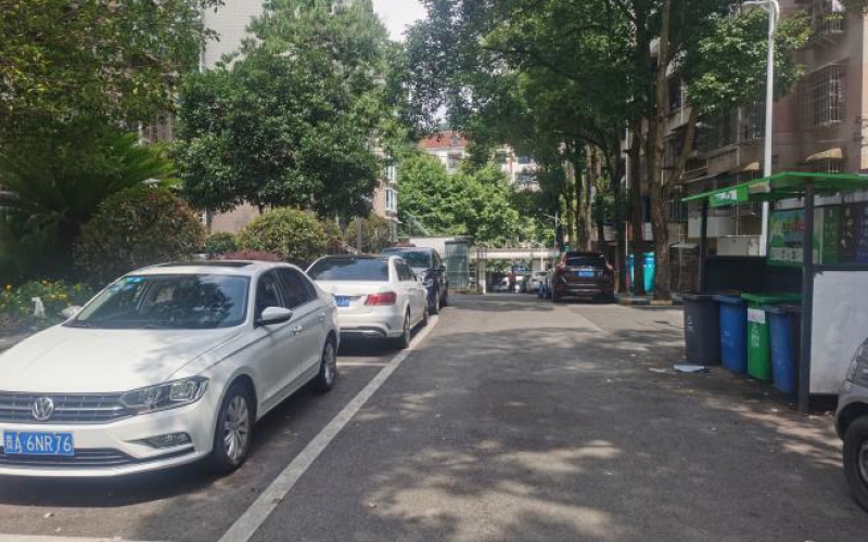 花溪區(qū)霞暉路靜暉街J-09號轉(zhuǎn)讓（持有方：貴州省機關事務管理局國有資產(chǎn)管理服務中心）