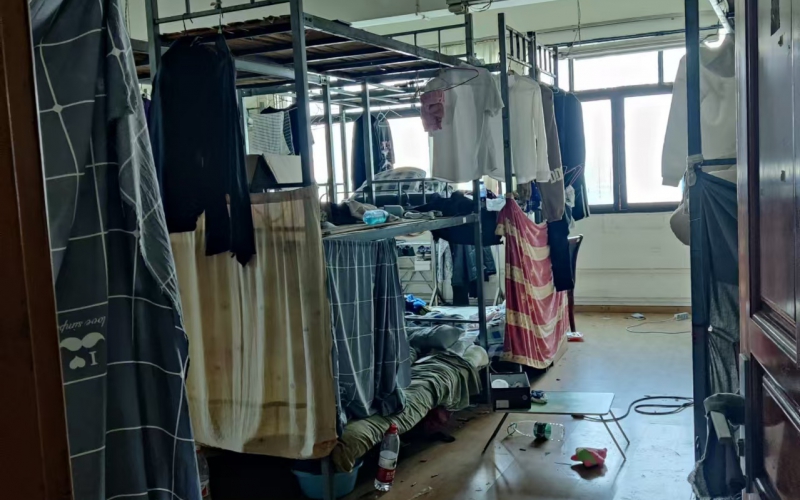 貴州省機(jī)關(guān)事務(wù)管理局國有資產(chǎn)管理服務(wù)中心貴陽市南明區(qū)花溪大道北段128號(hào)靈達(dá)新苑B棟3層1-3號(hào)、4層1號(hào)房屋資產(chǎn)招租