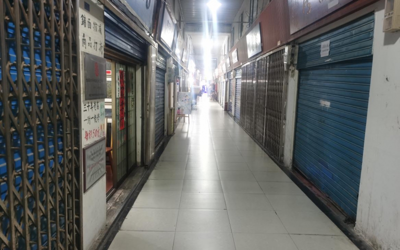 環(huán)城東路萬東商貿(mào)城丙一排04號、05號門面轉(zhuǎn)讓（持有方：貴州省機(jī)關(guān)事務(wù)管理局國有資產(chǎn)管理服務(wù)中心）(二次掛牌)